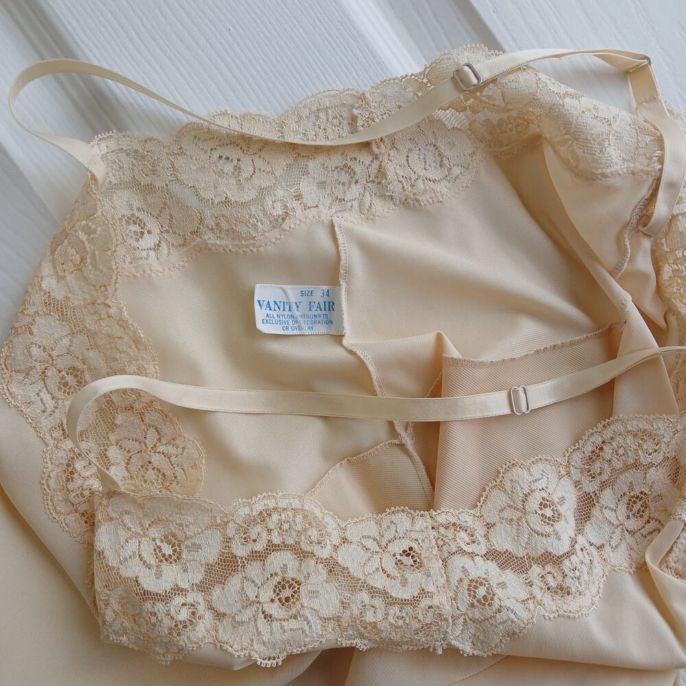 Vintage Vanity Fair Peach Lingerie Slip Dress sz 34 adjustable straps lace trim - Picture 3 of 10